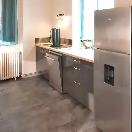 בית נופש Maison Spacieuse A Avec Grand Jardin Et Terrasse *