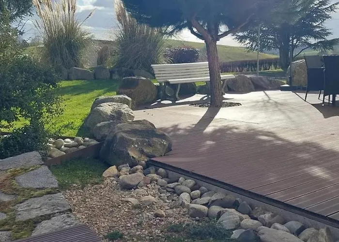 Casa de Férias Maison Spacieuse à Avec Grand Jardin Et Terrasse *